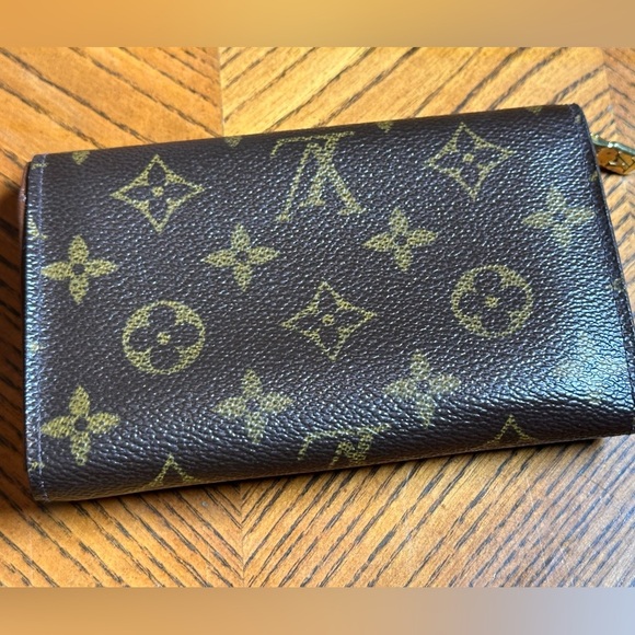 Louis Vuitton Monogram Tresor wallet - Picture 1 of 7